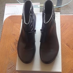 Women's "Clarks" Boots